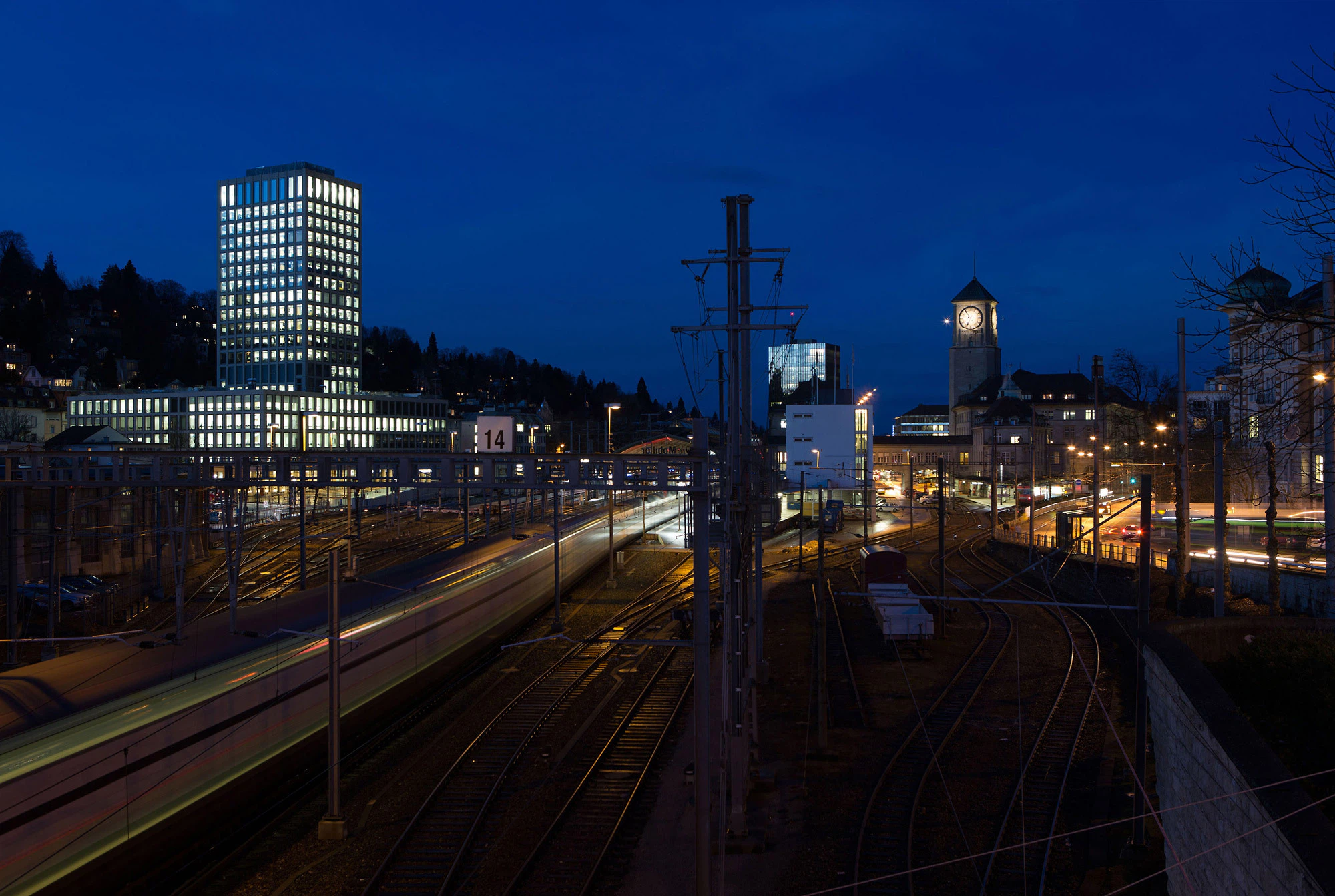 - Bodo Rüedi - art light GmbH