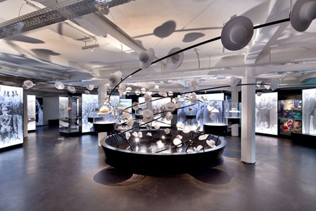 Deutsches Hutmuseum Lindenberg. Ausstellung 3. OG. Huttornado.
Fotograf: Daniel Stauch