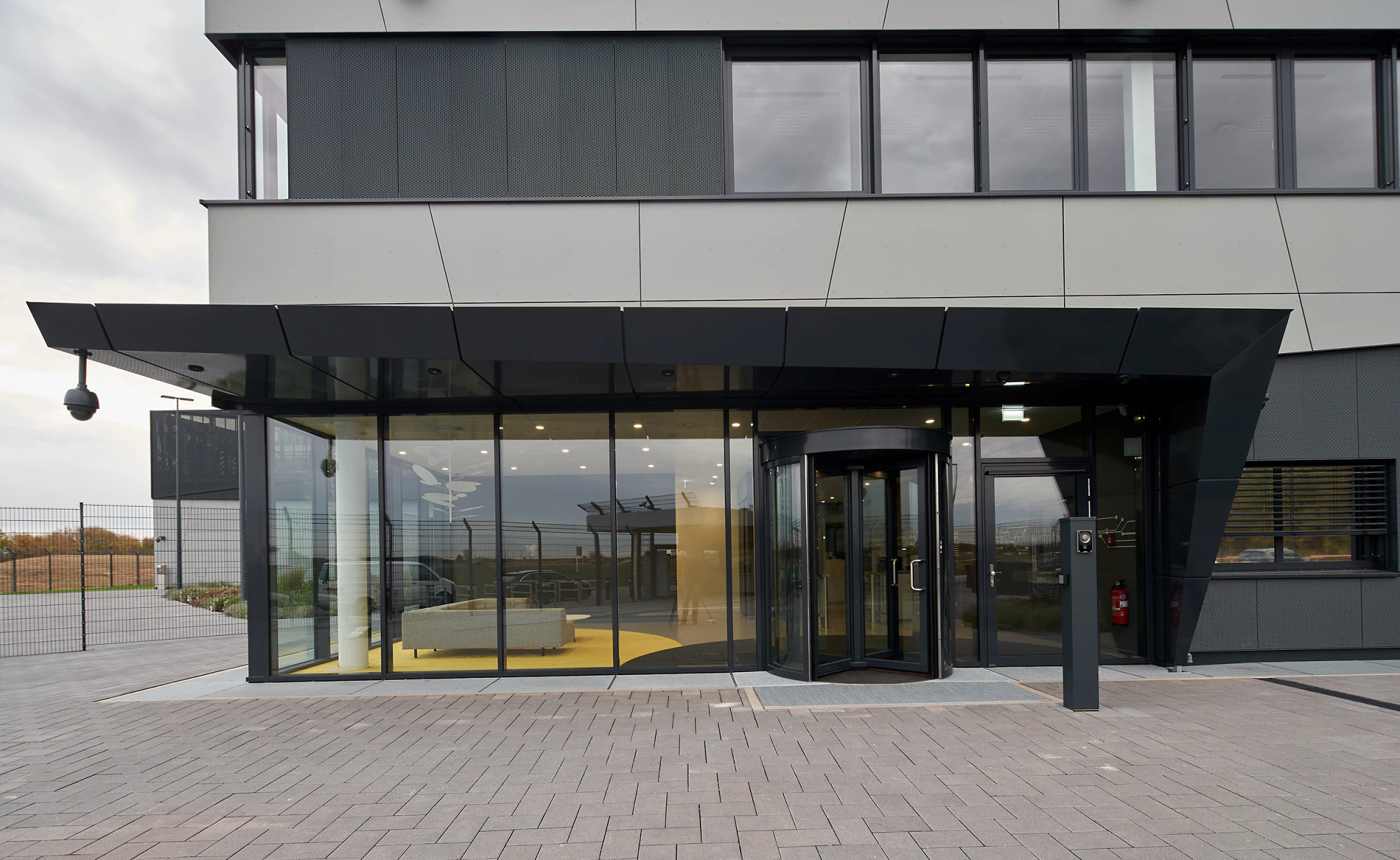 RECHENZENTRUM, VERWALTUNGSGEBÄUDE
