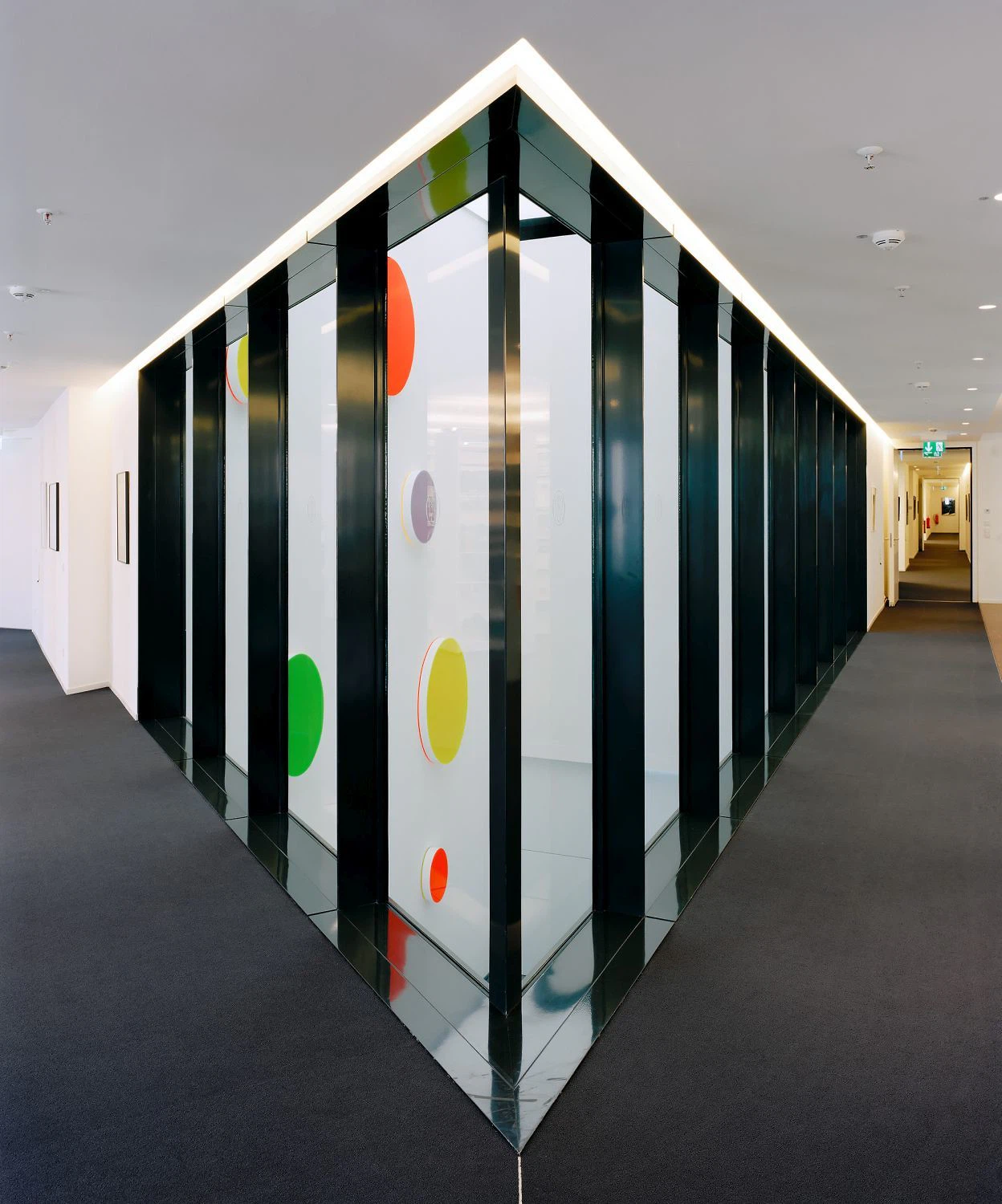 caspar./Stefan Schilling