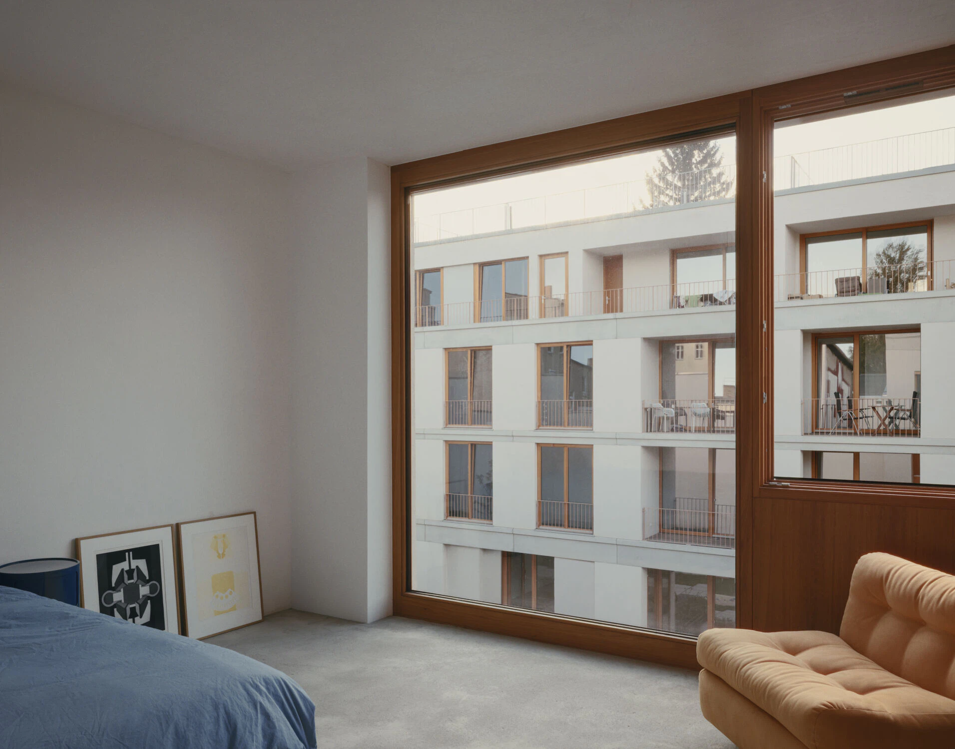 © Simon Menges & Nino Tugushi, Berlin