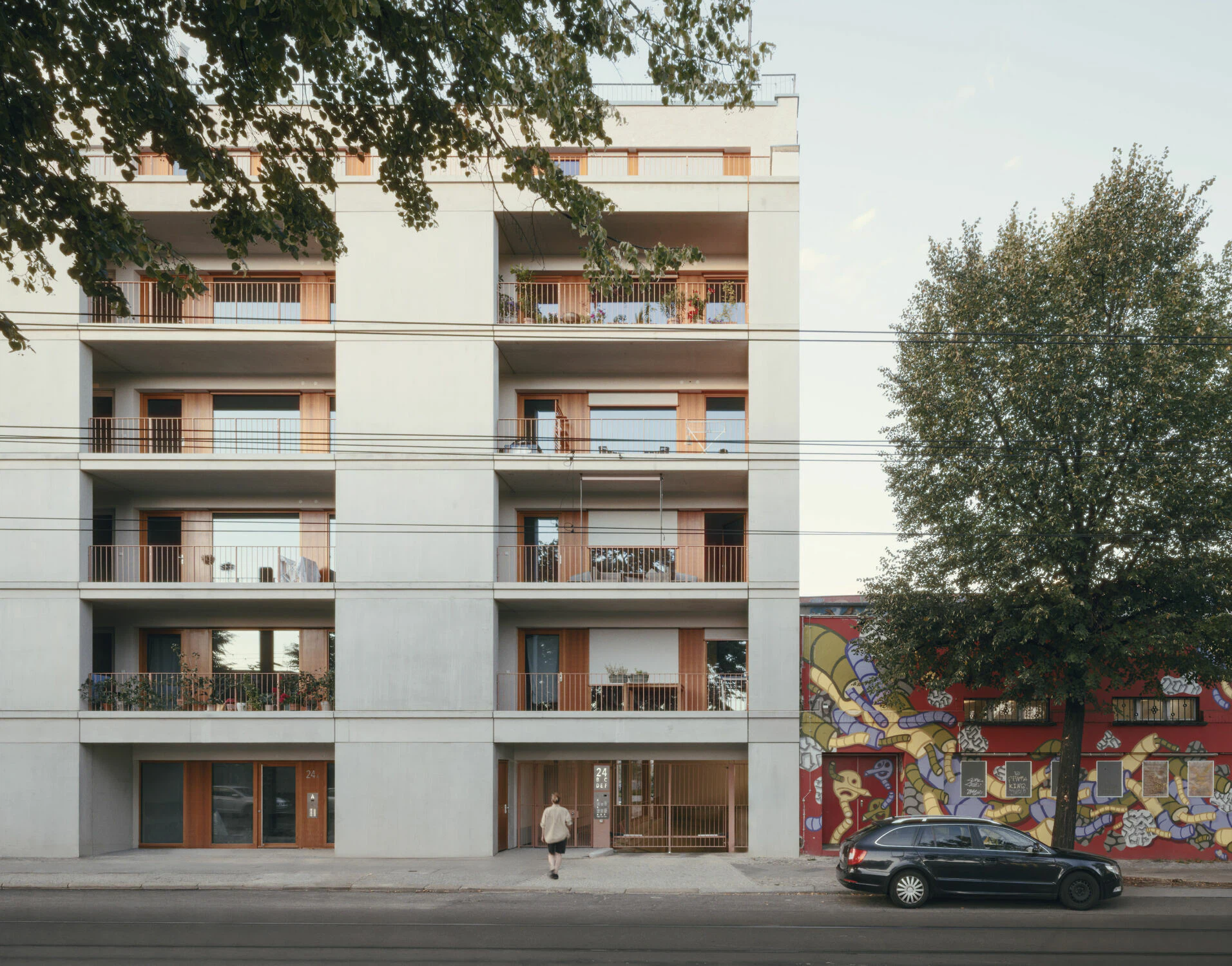 © Simon Menges & Nino Tugushi, Berlin